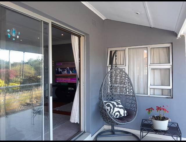 5 BEDROOM HOUSE FOR SALE IN BLUFF